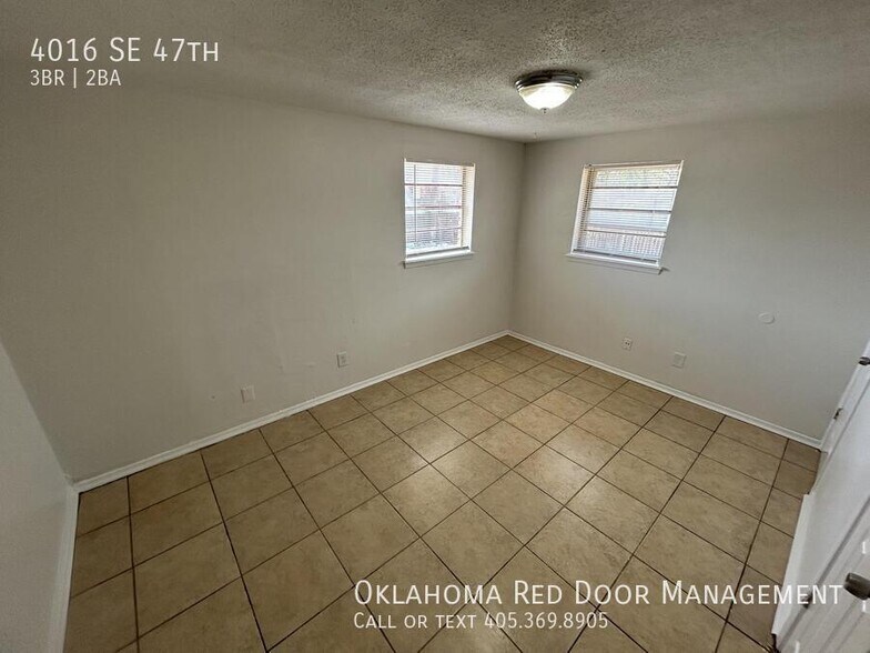 Building Photo - 4016 SE 47th St