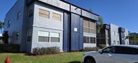 Building Photo - 122 Burgundy B