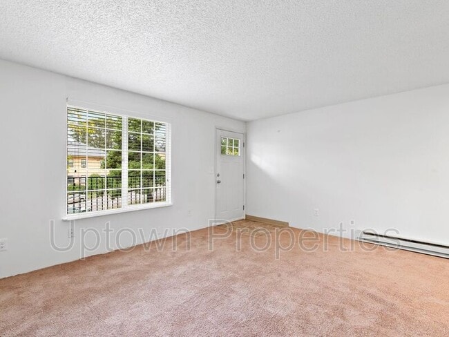 Building Photo - 6830 N Richmond Ave