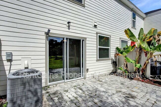 Building Photo - 92 Silver Fern Dr