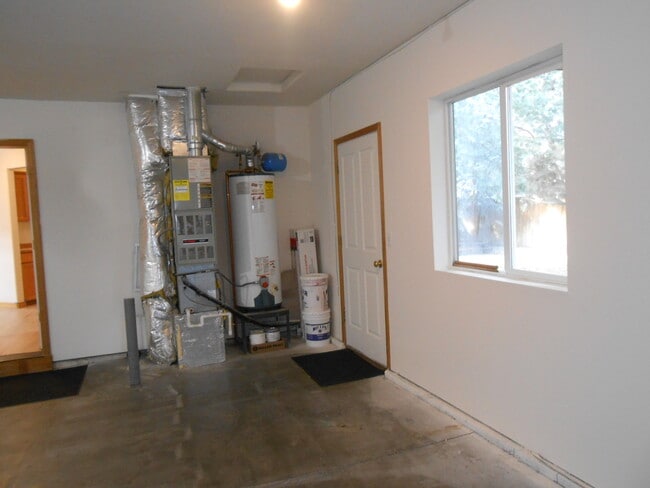 Building Photo - 20946 Lupine Ave