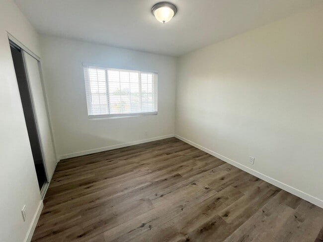 Building Photo - Modern 3-Bedroom Townhome in Chula Vista –...