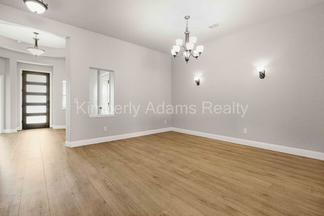 Building Photo - 213 Lariat Trail