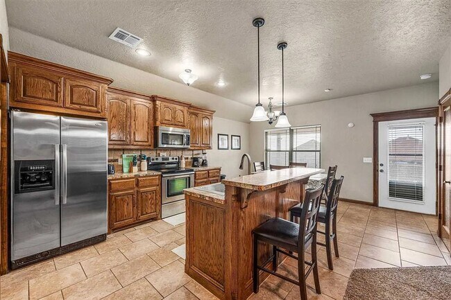 Building Photo - VERY NICE HOME IN THE ROLLING HILLS AREA. PETS NEGOTIABLE WITH OWNERS APPROVAL