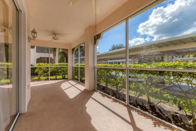 Building Photo - 4208 Central Sarasota Pkwy