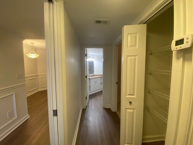 Building Photo - Broad River Township