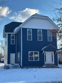 Building Photo - 1915 Poplar St