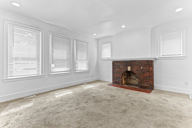 Building Photo - 2964 Leslie St