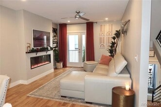 Building Photo - 1920 Grove St