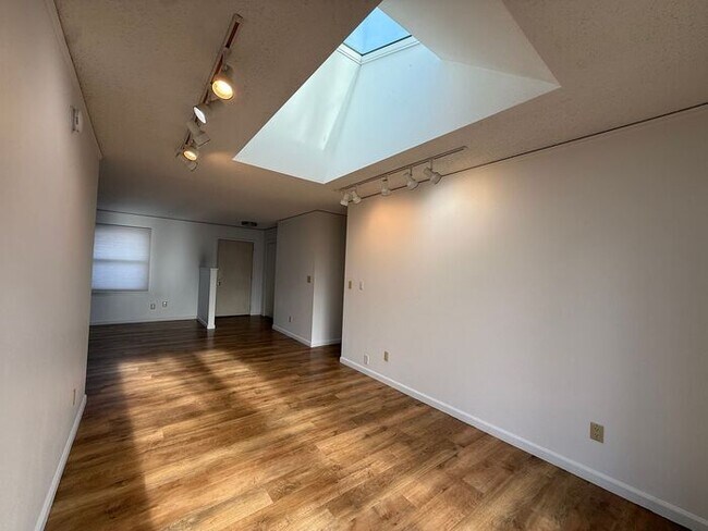 Building Photo - $2,500 | 3 Bedroom, 3 Bathroom House | No Pets | Available for Immediate Move In!