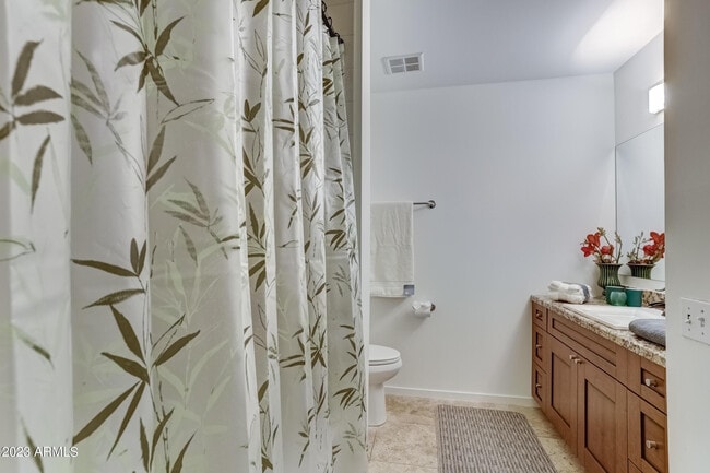 Building Photo - 7147 E Rancho Vista Dr