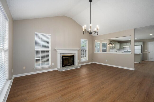 Building Photo - 132 King James Ct