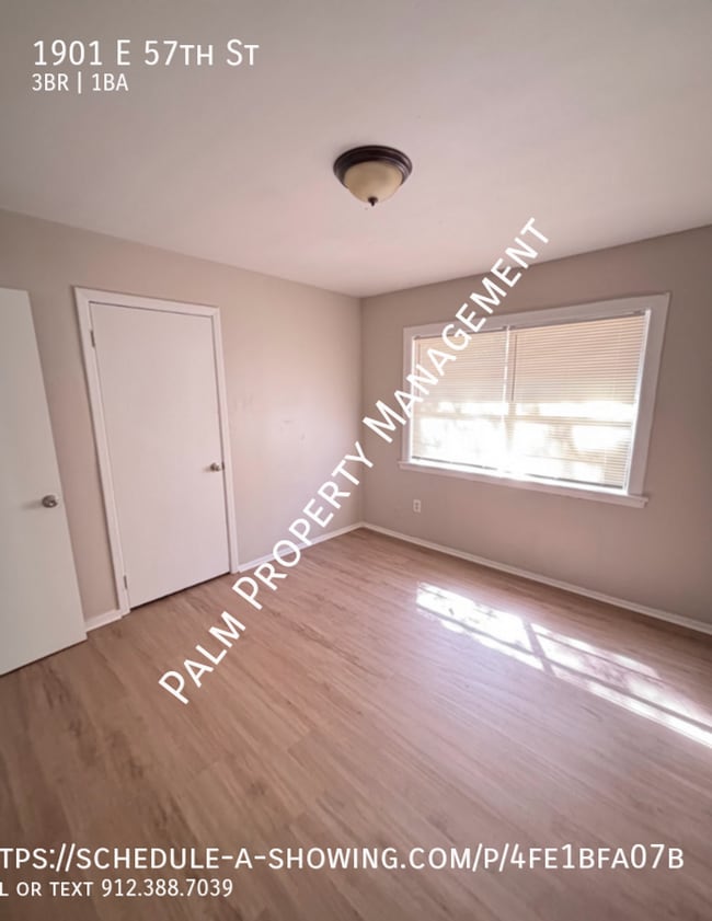 Building Photo - 1901 E 57th St