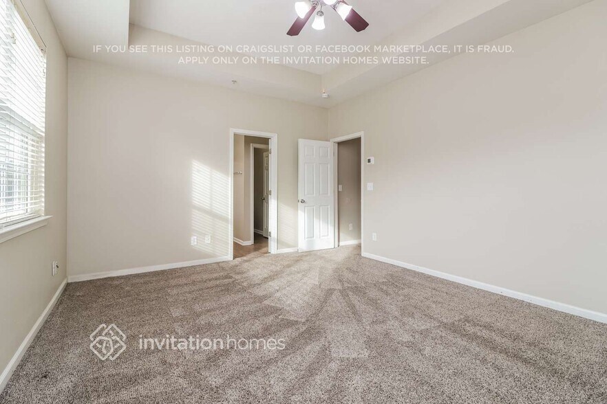 Building Photo - 502 Whitney Way