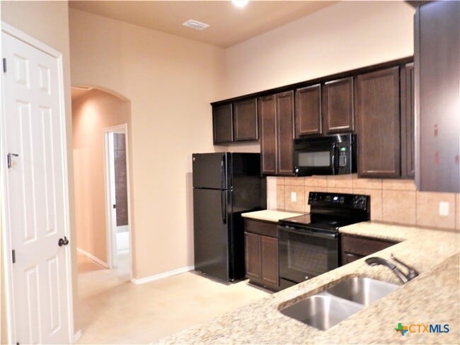 Building Photo - 1071 Carolyn Cove