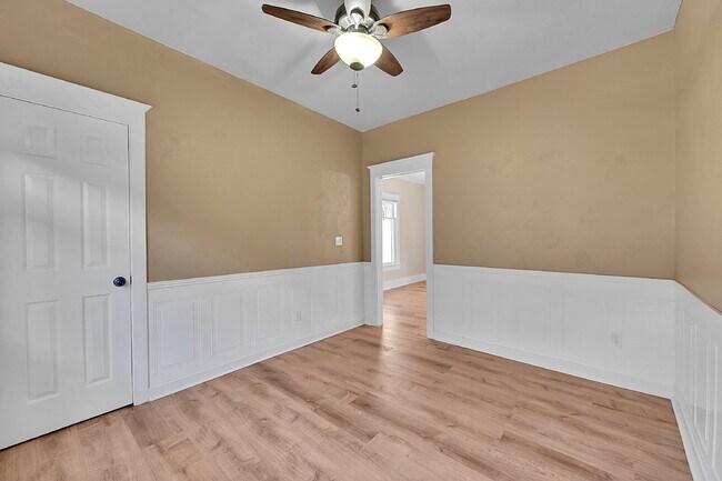 Building Photo - $1,750.00 - 2 Bedrooms, 1 Bathroom, Single...