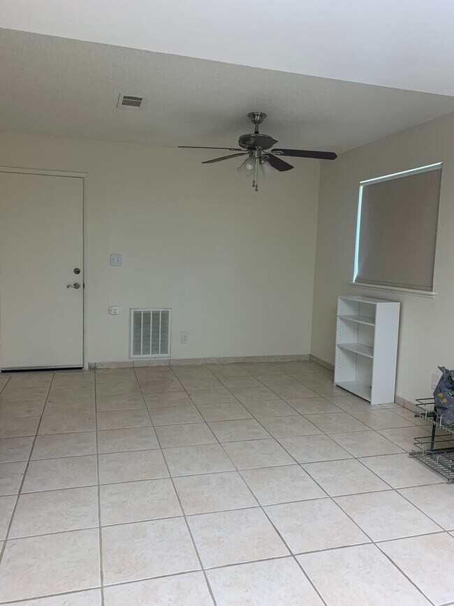 Building Photo - 14539 Blowers St