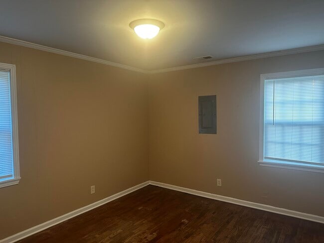 Building Photo - 1154 Westmoreland St