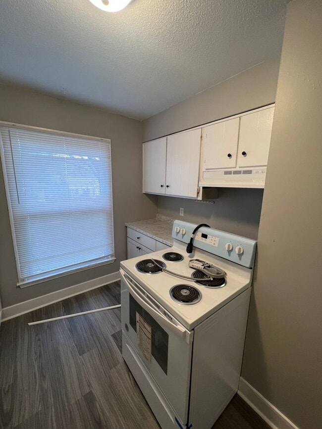 Building Photo - 1255 Alexandria Dr