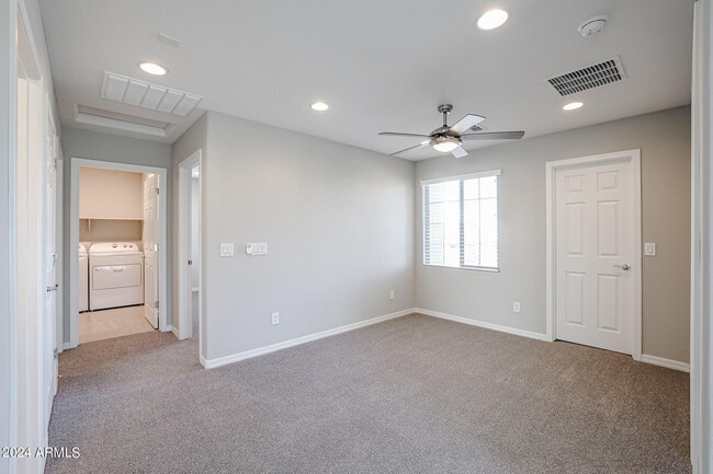 Building Photo - 8963 W Luke Ave