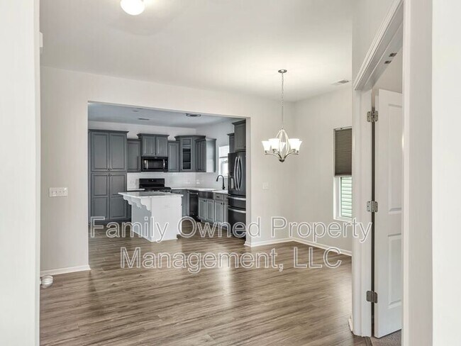 Building Photo - 242 Dunlin Dr