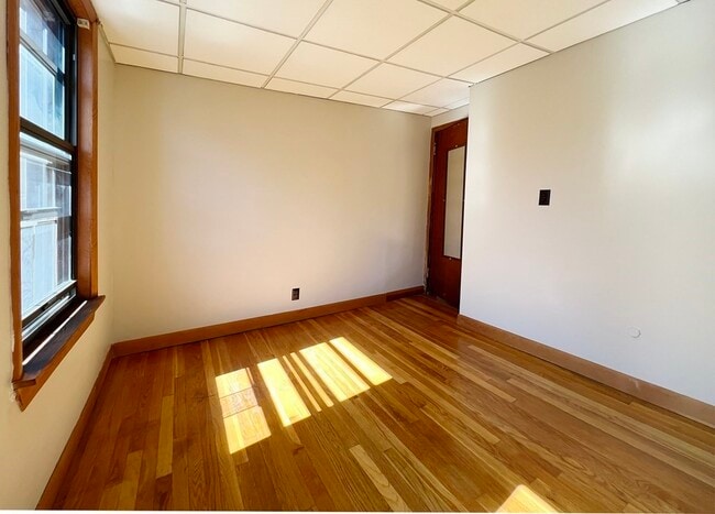 Building Photo - 196 Falcon St