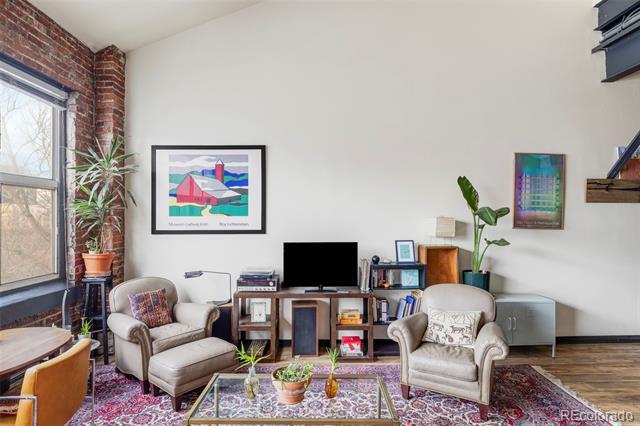 Building Photo - 3309 Blake St