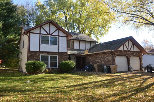 Building Photo - 2029 Adderbury Ln