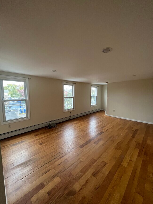 Living Room - 134 S Broadway