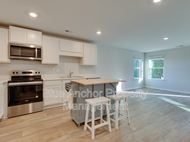 Building Photo - 3026 Course Ln