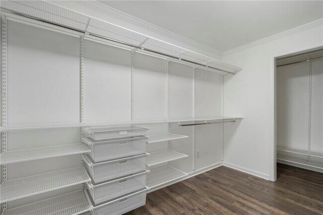 Building Photo - 3142 Chamblee Gap Rd