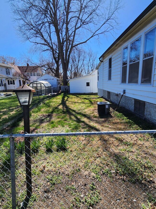 Building Photo - Great 3BR, 1BTH home, just updated!