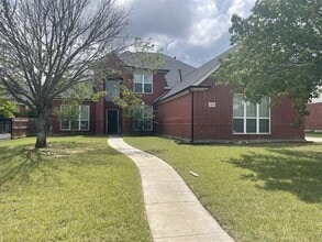 Building Photo - 2911 St Jude Dr