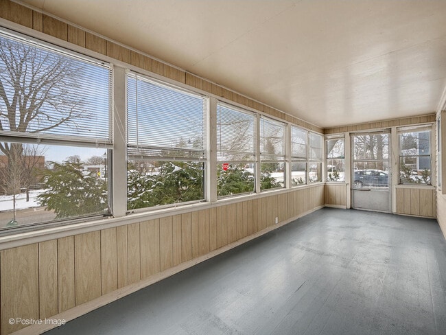 Building Photo - 122 S Prospect St