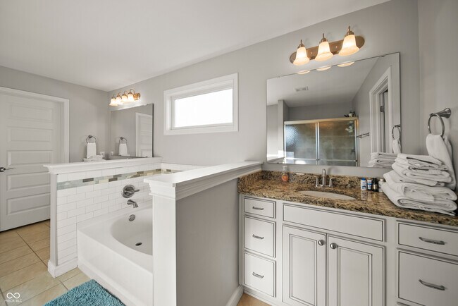 Building Photo - 10599 Geist View Dr