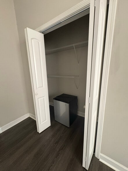 Building Photo - 1629 Beecher St SW