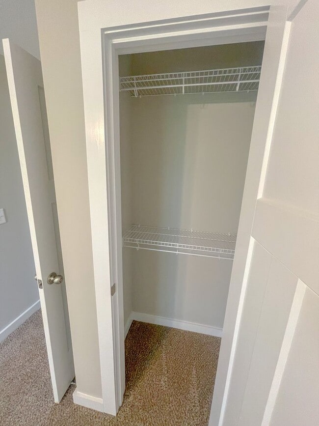 Building Photo - Brand New Home