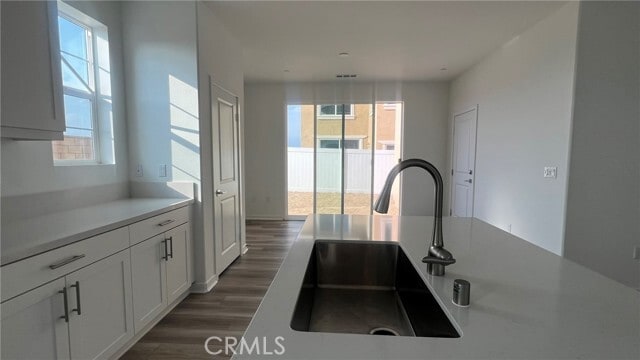 Building Photo - 10840 Pala Bells St