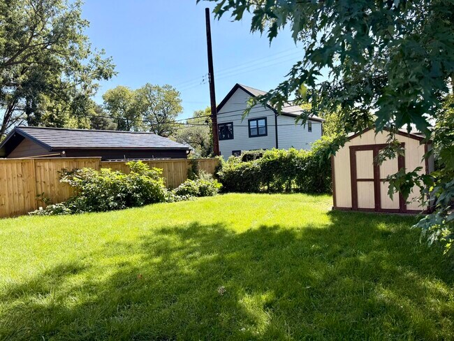 Building Photo - 2190 Sonoma Ave