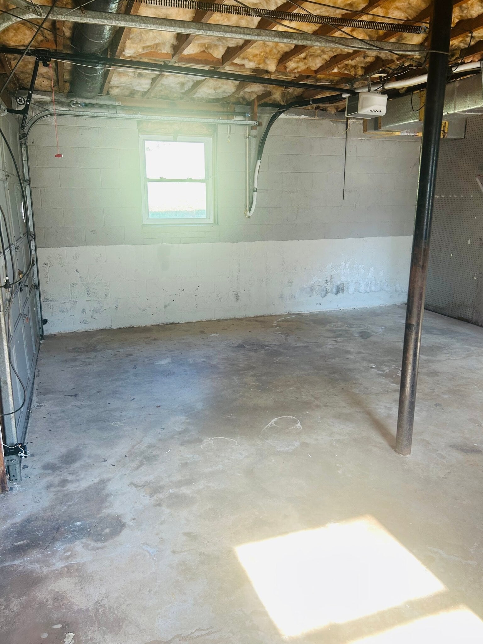 Building Photo - 1271 Village Cir