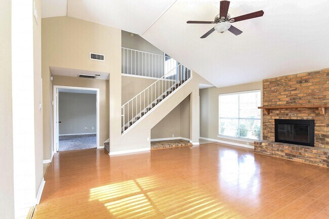 Building Photo - 25538 Chapel Ridge Ln