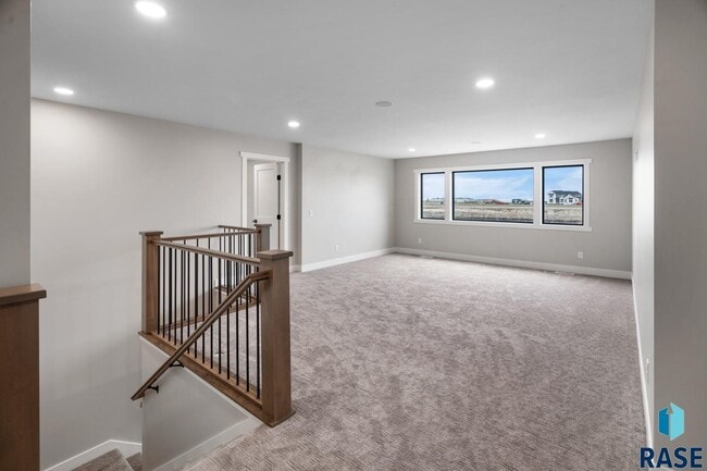 Building Photo - 1137 N Thompson Ave