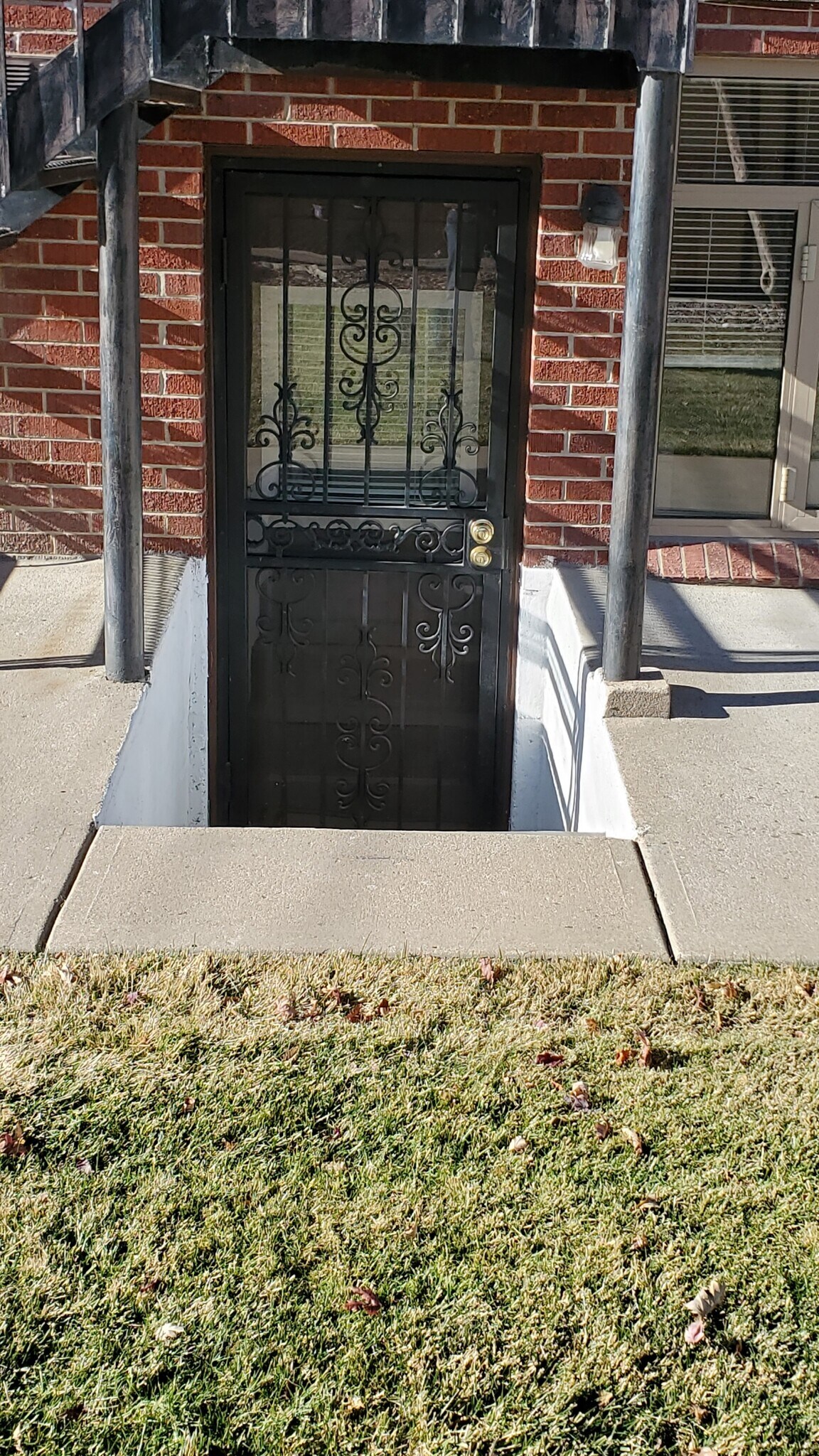 Building Photo - 2526 S Williams St