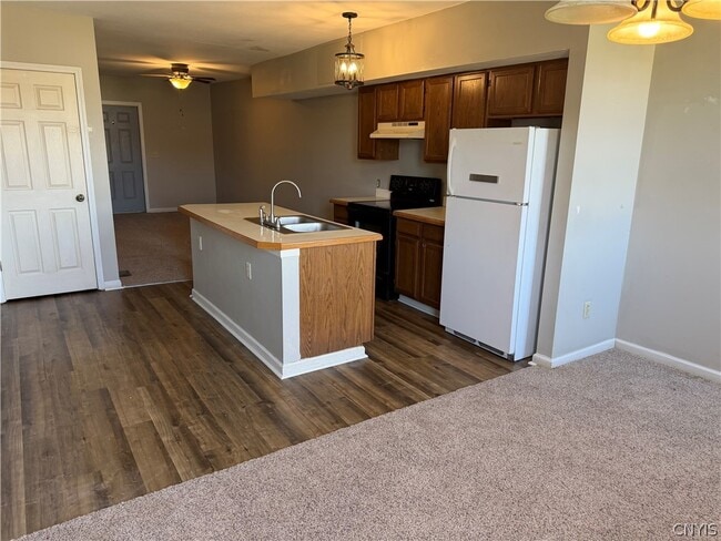 Building Photo - 4518 Hall Rd