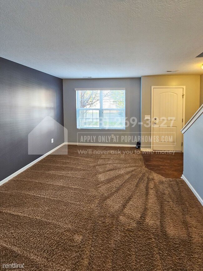 Building Photo - 2 br, 3 bath Townhome - 5927 Winberry Cree...