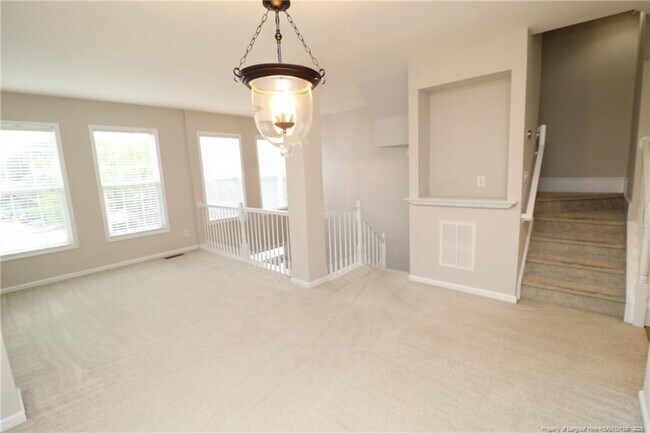 Building Photo - 8120 Upper Lake Dr