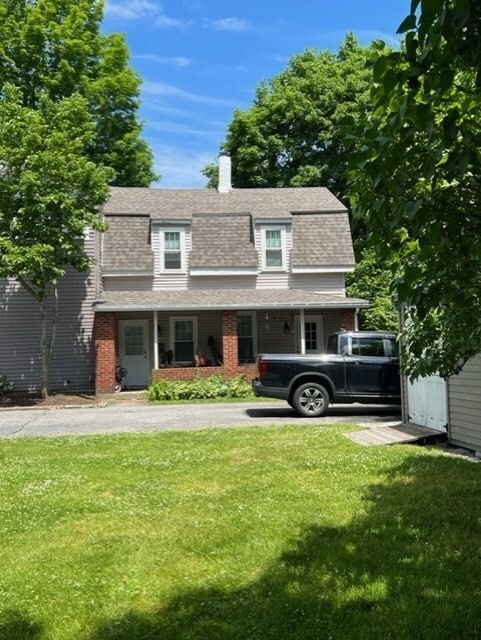 Building Photo - 5 Tibbetts St
