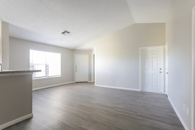 Building Photo - 7712 Sign St