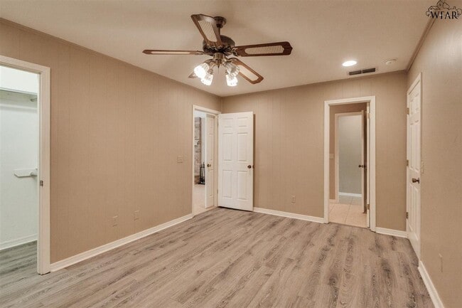 Building Photo - 4301 Shady Ln