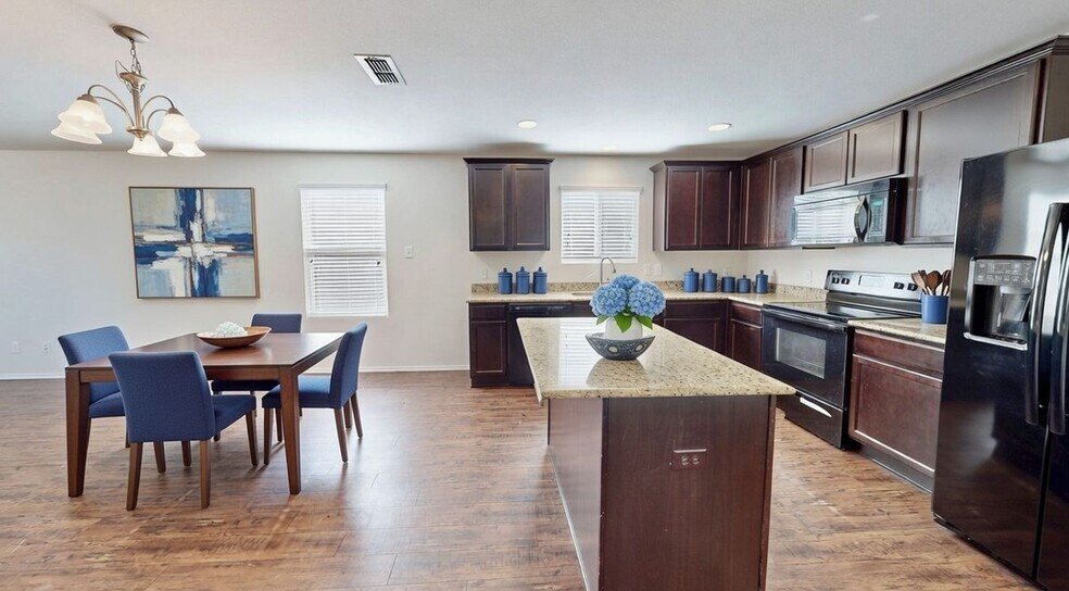 Building Photo - 2914 Whispering Pine Blvd